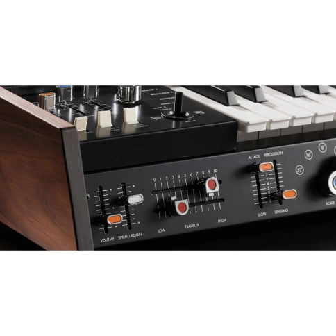 Аналоговый синтезатор KORG MINIKORG-700FS фото 7