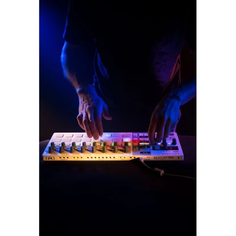 MIDI-контроллер Arturia BeatStep Pro фото 4