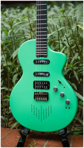 NEBULA SEEKER Mint Green - Электрогитара смарт фото 13