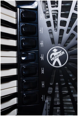 HOHNER Bravo III 96 white - Аккордеон 7/8 фото 7