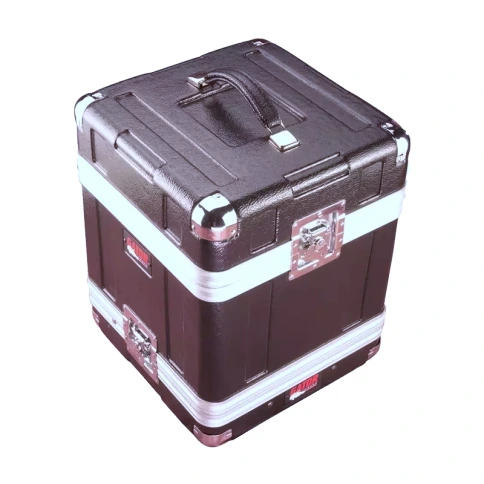 GATOR GM-4WR - кейс для четырех радиосистем фото 4