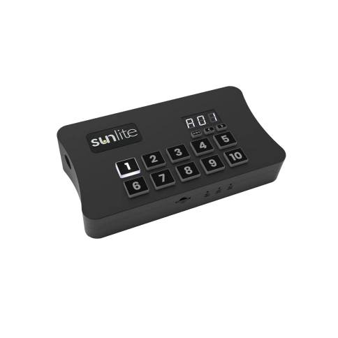 SUNLITE - EC - DMX-интерфейс, 1024 канала, USB Type-C, MicroSD, 4xDMX-выход фото 1