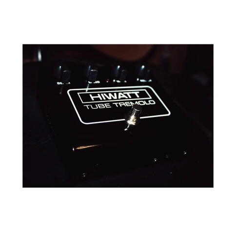 HIWATT Tube Tremolo - ламповая педаль эффектов для гитары (тремоло) фото 4