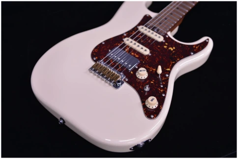 CRAFTER Crema VVS MP Malty White - Электрогитара фото 3